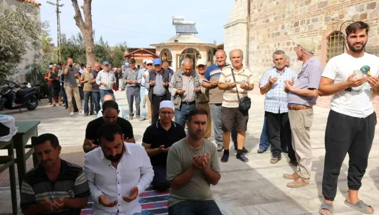 Ayvalık’ta Çiftçiler Yağmur Duası İçin Bir Araya Geldi